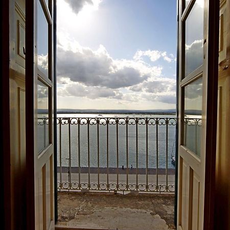 Ortigia Camere Con Vista Da Giulio B&B Syracuse Exterior photo