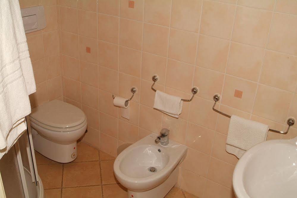 Ortigia Camere Con Vista Da Giulio B&B Syracuse Exterior photo